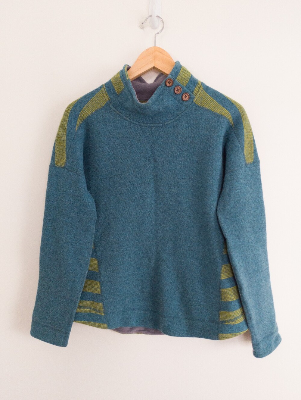 Marmot Vivian Wool Blend Sweater Teal Blue Striped 3 Button Collar Small
